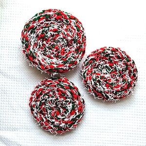 Eco-Friendly Variegated Yarn Kitchen Scrubber Set of 3 Red Green White